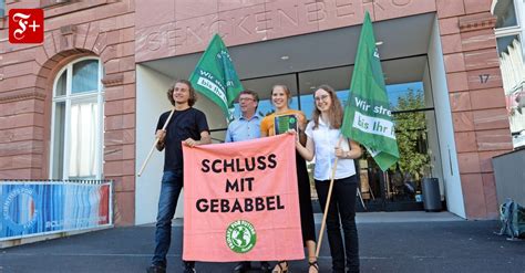 Fridays For Future Fordert Klimaschutz Als Thema In Schulen