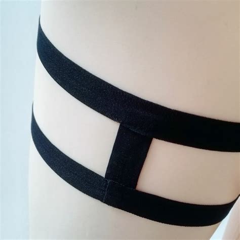 Sexy Underwear Elastic Chain Harness Suspender Strap Hollow Leg Garter