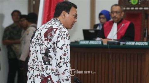 Tuntutan Jaksa Di Bawah 5 Tahun Ahok Tak Akan Dinonaktifkan