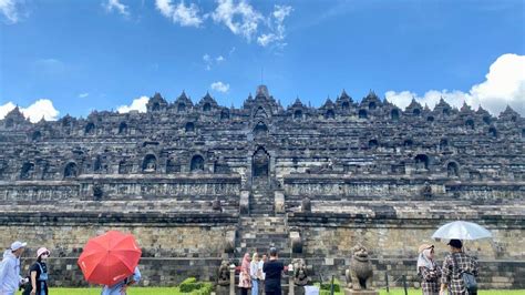 jadwal acara festival purnama candi borobudur  malam lampion sambut