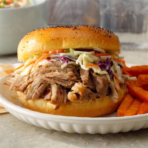 Slow Cooker Carolina Pulled Pork Recipe