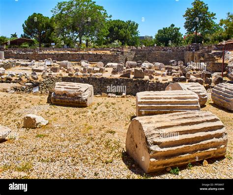 Le Rovine Del Mausoleo Di Alicarnasso Una Delle Sette Meraviglie Del