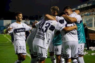 Triunfazo Con goles de Tarragona el Lobo venció a Atlético en