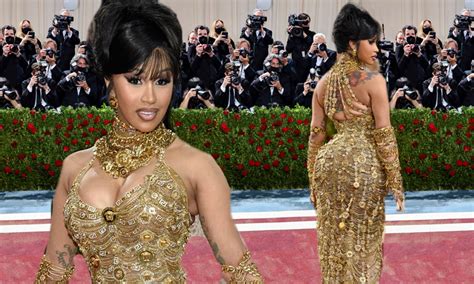 Cardi B In Versace Chain Gown At The 2022 Met Gala Details Photos