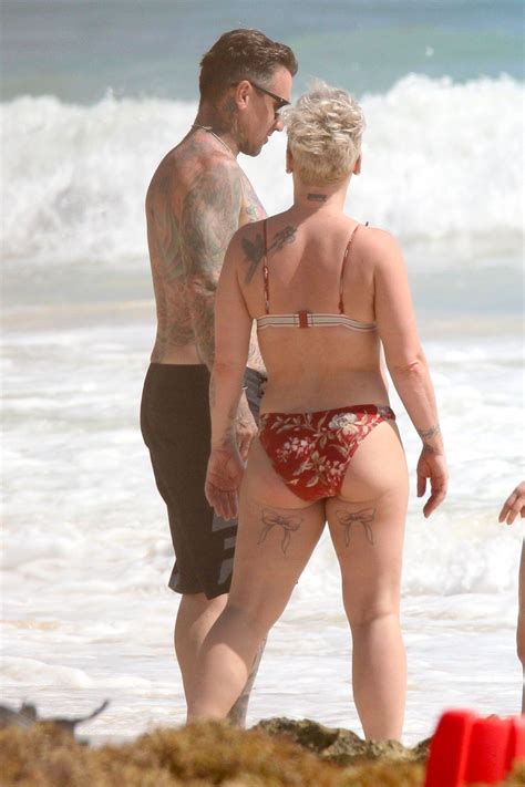 Pink Relaxing In Sexy Bikini In Mexico Thefappening Link