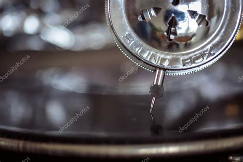 Turntable needle from a phonograph Stock Photo by ©sabinoparente 123697538