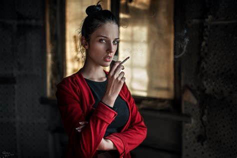 Wallpaper Women Model Brunette Red Green Eyes Smoke Smoking