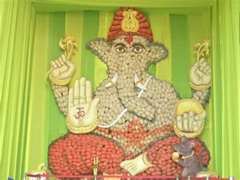 Ganesh Chaturthi Statue Of Ganesh Ji Made Of 17 Thousand Coconuts In