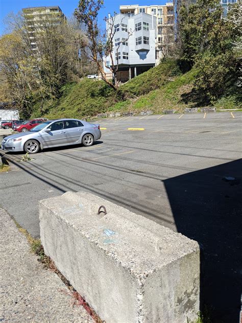 Parking for 410 Elliott Avenue | Seattle, Washington | ParkChirp