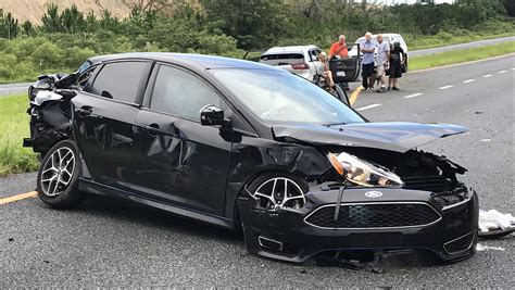 Marion County firefighter injured while working accident scene