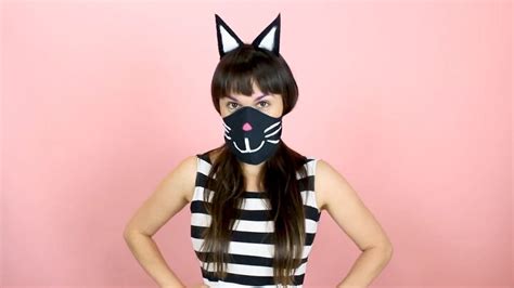 DIY Halloween Cat Costume From Supplies You Already Own | Upstyle