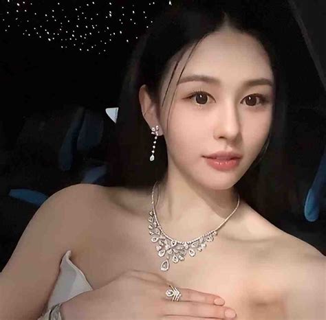 邱淑贞女儿与千亿富三代合照 沈月钻石打扮高贵 搜狐大视野 搜狐新闻