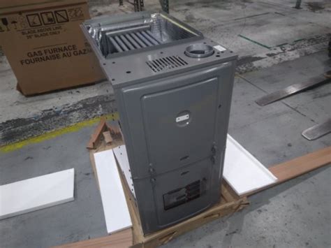 70 000 Btu Classic Plus Series Upflow Horizontal Ecm Variable Speed Natural Gas Furnace 80