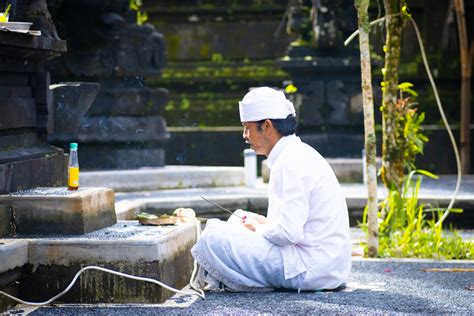 Contoh Budaya Non Benda Beserta Penjelasan Dan Contohnya Lengkap