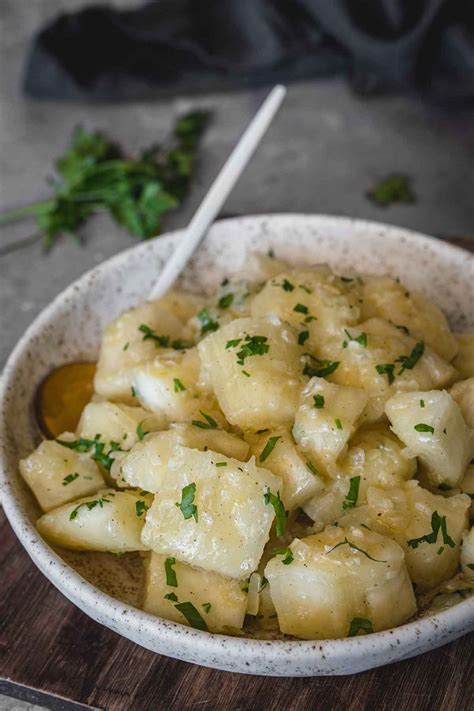 Cuban Yuca Con Mojo Yuca With Garlic Sauce Yummy Addiction