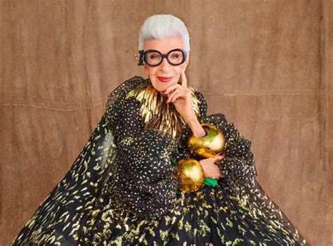 Πέθανε στα 102 το υπέργηρο μοντέλο Iris Apfel H εντυπωσιακή ζωή του