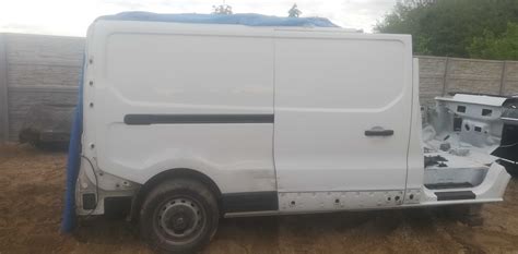 Prawy Bok Trafic Iii Po R Long Vivaro B Talento Radzy