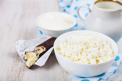 Cottage Cheese, Sour Cream and Milk Stock Image - Image of health, life: 114039059