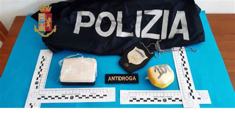 Da Roma Ad Ancona In Treno Con Etti E Mezzo Di Droga Nel Reggiseno