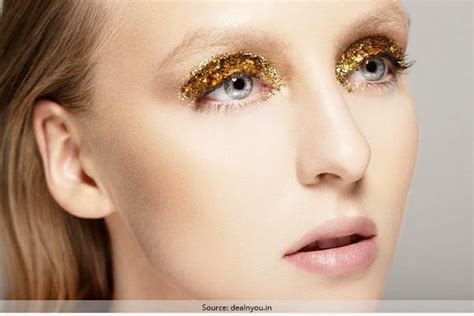 How To Wear Glitter Eye Makeup When Where