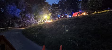 A Saint Gervais Une Voiture Fait Une Chute De M Tres Dans Un Ravin