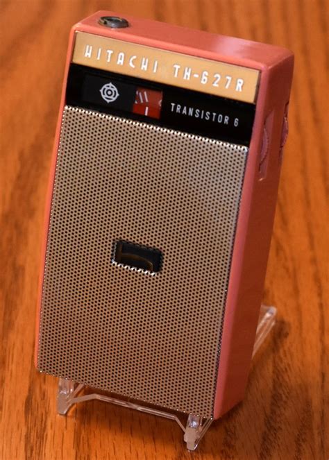 Vintage Hitachi Transistor Radio Model TH 627R AM Band 6 Transistors