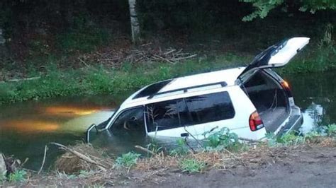 Cae Camioneta A Canal De Riego En Paso De Ovejas Veracruz