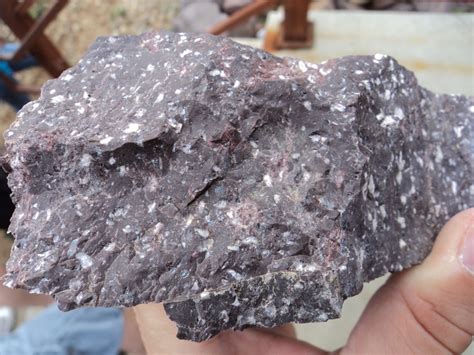rhyolite rock properties composition formation