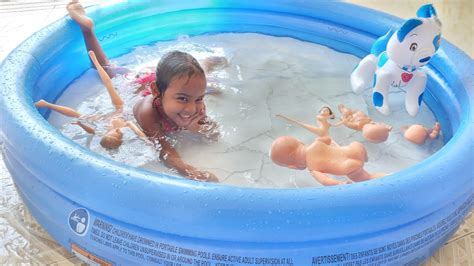 Alexia Em Um Dia De Piscina Youtube