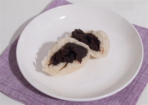 Dòushā Bāo (豆沙包) - Red Bean Steamed Buns Recipe - Everybunny Eats