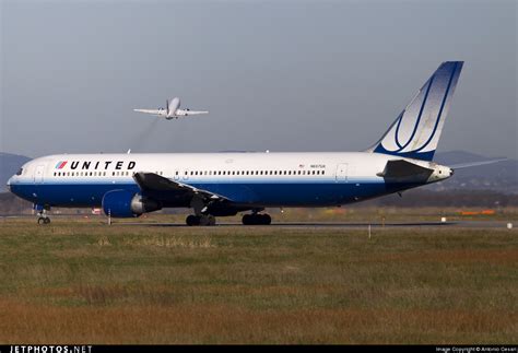 N657UA Boeing 767 322 ER United Airlines Antonio Cesari JetPhotos