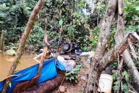 Autoridades ejecutan operativo contra la minería ilegal en Reserva