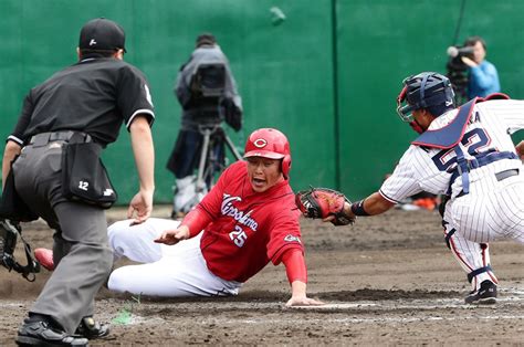 クロスプレー規定で野球が変わる？広島が始めた「ゴロゴー」作戦とは。 プロ野球 Number Web ナンバー