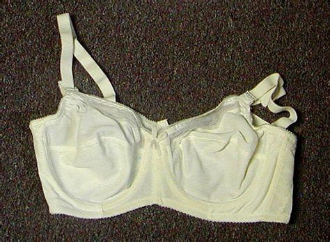 Vintage Bali Full Support Underwire Bra White 40c Gem