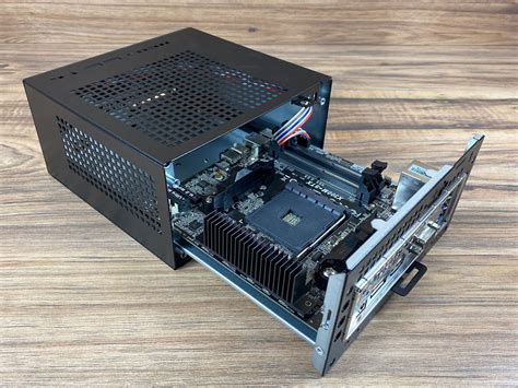 ASRock DeskMini X300 Mit AMD Ryzen 5 Pro 4650G Im Test