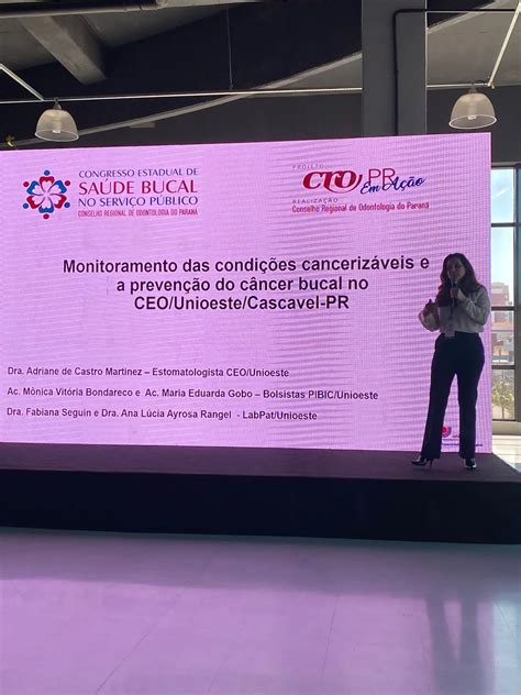 Unioeste Professora fala sobre prevenção do câncer bucal em Congresso