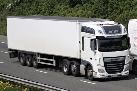 DU68BTV DAF XF M4 Downend Bristol 10 5 2019 Michael Jefferies