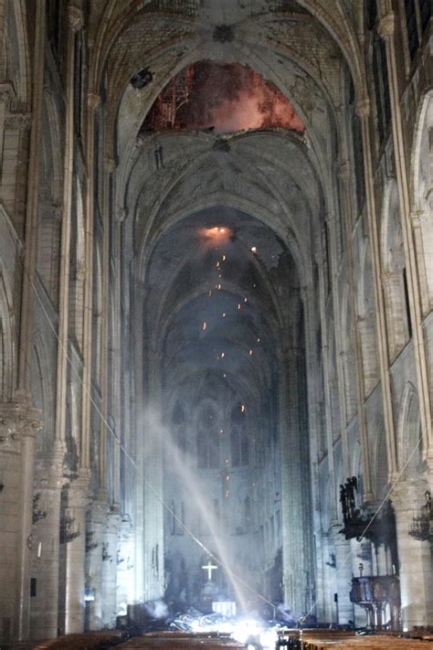 Fotografias Veja Como Ficou O Interior Da Catedral De Notre Dame