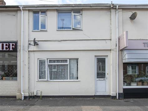 2 Bed Flat For Sale In Sterte Road Poole Bh15 £110000 Zoopla