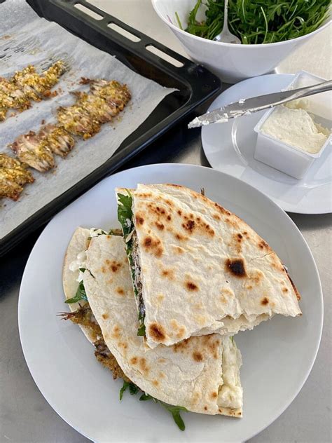 Piadina Con Sardoncini Stracchino E Rucola Virginia Fabbri La