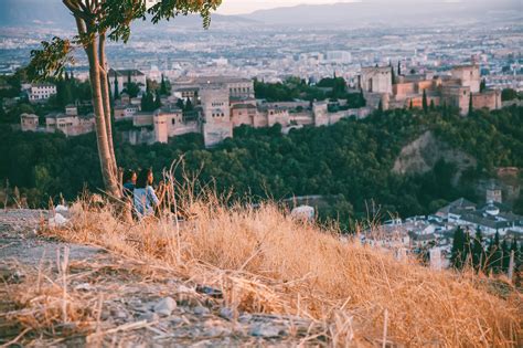 Diez Experiencias Que Solo Podrás Vivir En Granada Traveler