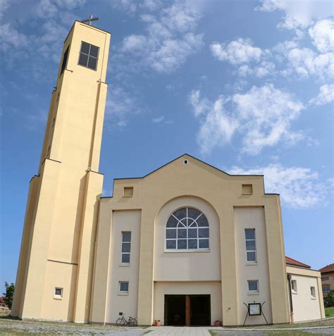 Slavlje posvete župne crkve bl Alojzija Stepinca u Novskoj IKA