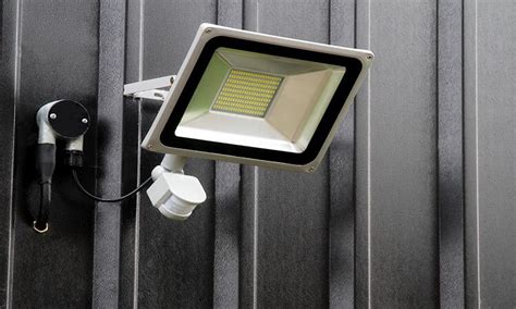 How To Set Motion Sensor Flood Lights – Beginner’s Guide