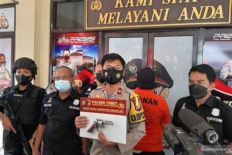 Polisi Tangkap Mantan Pegawai Bank Terkait Kasus Jual Beli Senjata Api