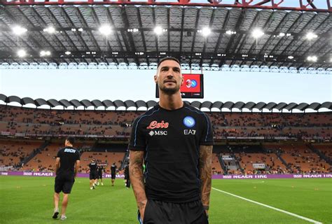 Foto Il Napoli Entra In Campo A San Siro Tutto Pronto Per La Sfida Col