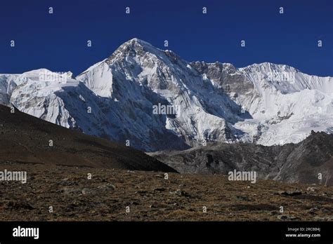 Mount Cho Oyu Seen From The Gokyo Valley Nepal Stock Photo Alamy