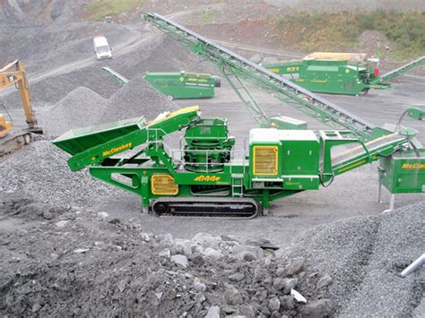 McCloskey C44 Crusher Specs and Dimensions - VeriTread