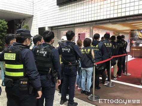 越南辣妹荷官誘客 移民署破流動賭場逮53人查扣賭資136萬 Ettoday社會新聞 Ettoday新聞雲