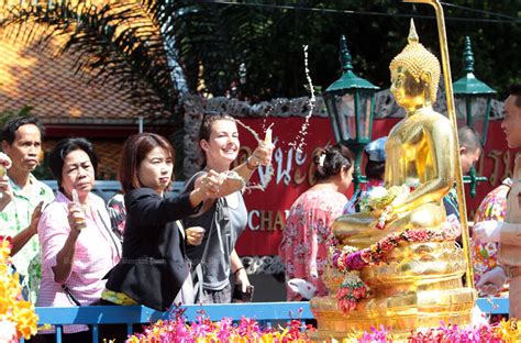 Bangkok Post City Hall Revives Songkran Events