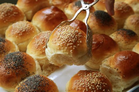 Soft White Dinner Rolls Recipe Nyt Cooking